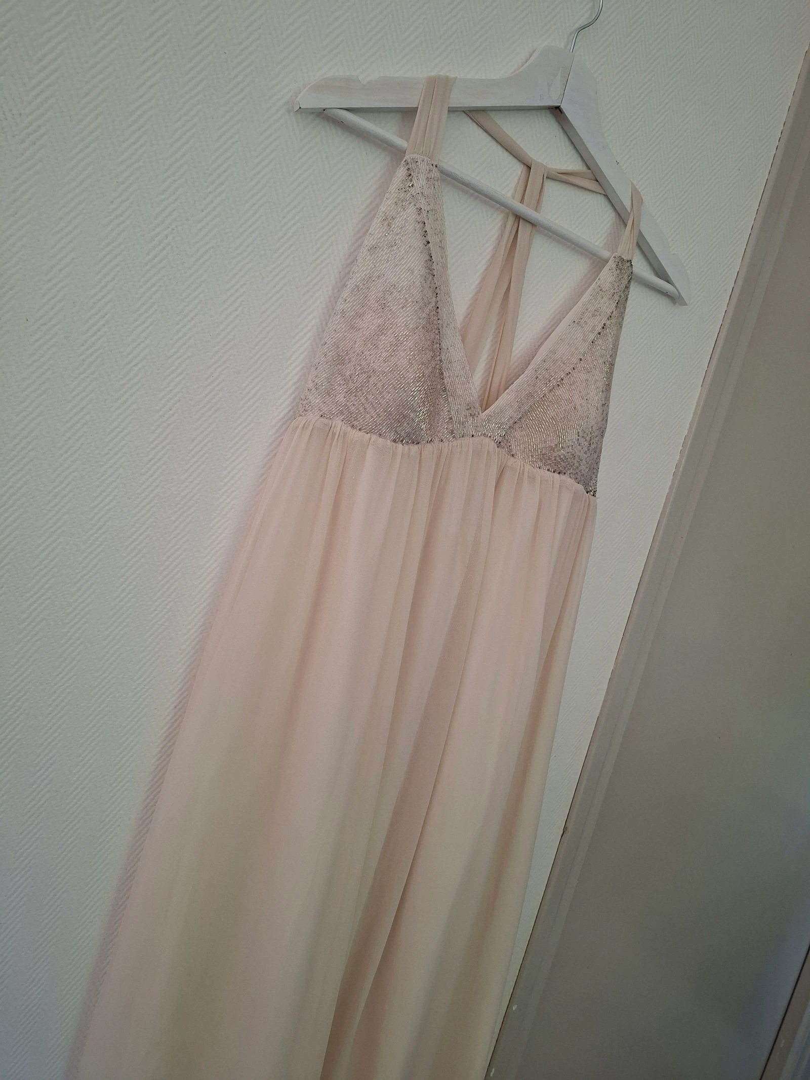 Lange jurk 1.2.3 Paris maat 42 beige nude voor ceremonie bruiloft avond met parels en glitter – photo 2